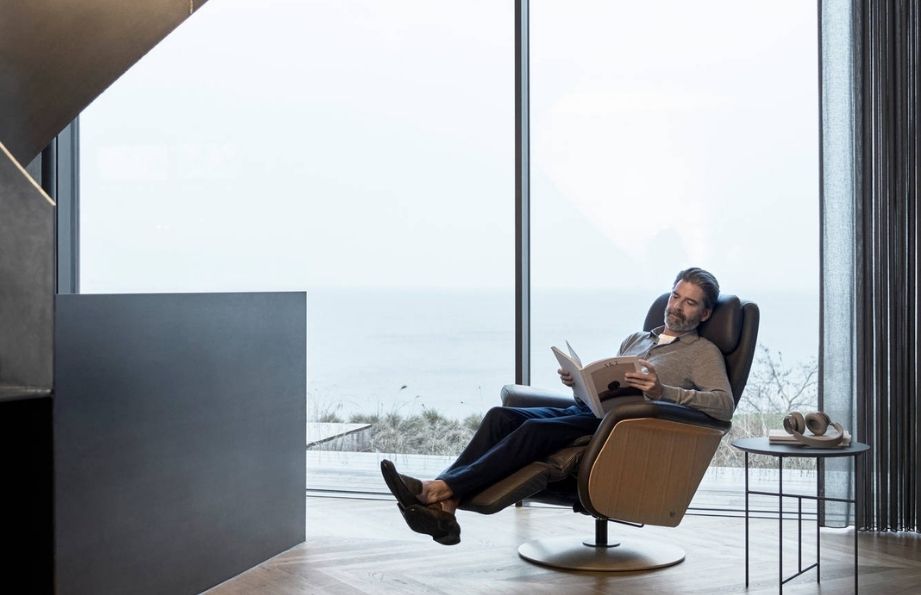 501hero The Most Comfortable Stressless #recliner #support #backpain #office #chair #work #luxury #stressless #support #home #interior #design #furniture #middleeast #lazyboy #bedroom #moder #support #dining #diningroom #table #diningtable